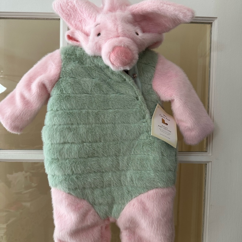 Classic Piglet costume